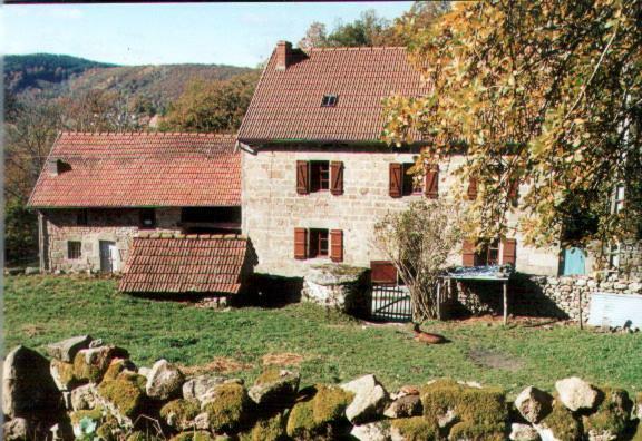 B&B Petite Ferme D'Autrefois Saint-Georges-Nigremont Eksteriør billede
